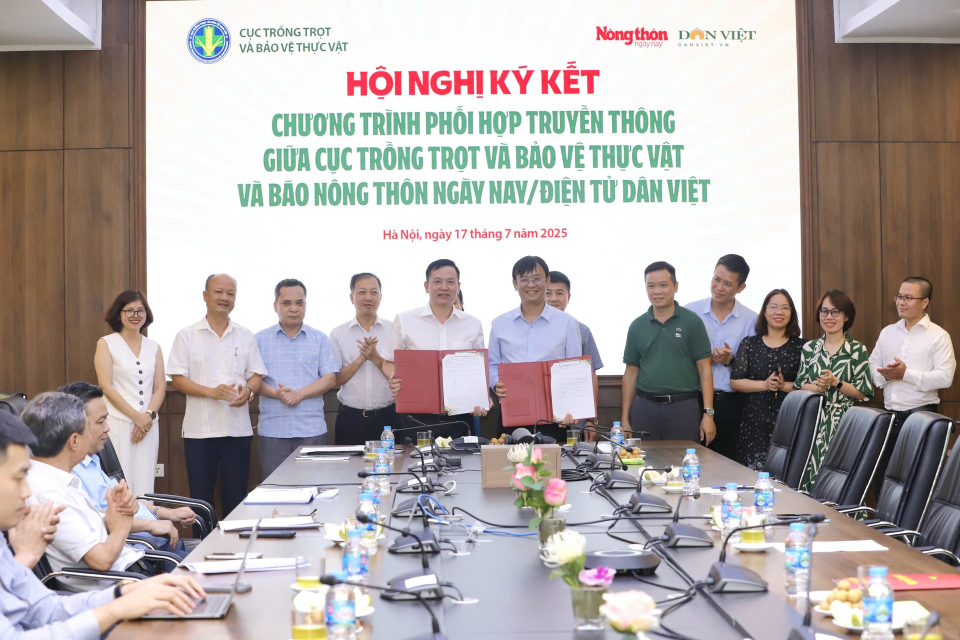 Cục Trồng trọt và Bảo vệ thực vật và Báo Nông thôn Ngày nay/Dân Việt ký kết chương trình hợp tác truyền thông