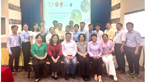 Đào tạo giảng viên nguồn về canh tác VietGAP cây ăn quả (mít, na, măng cụt)